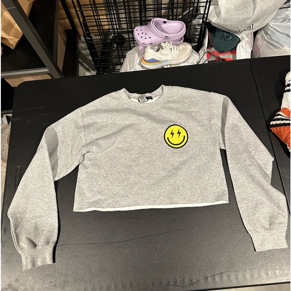Women’s size small cropped grey sweatshirt